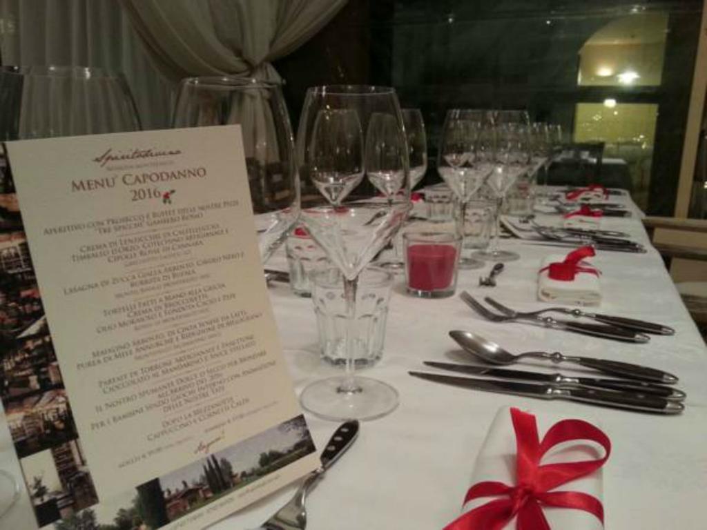 Locanda Spirito Divino ベヴァーニャ エクステリア 写真